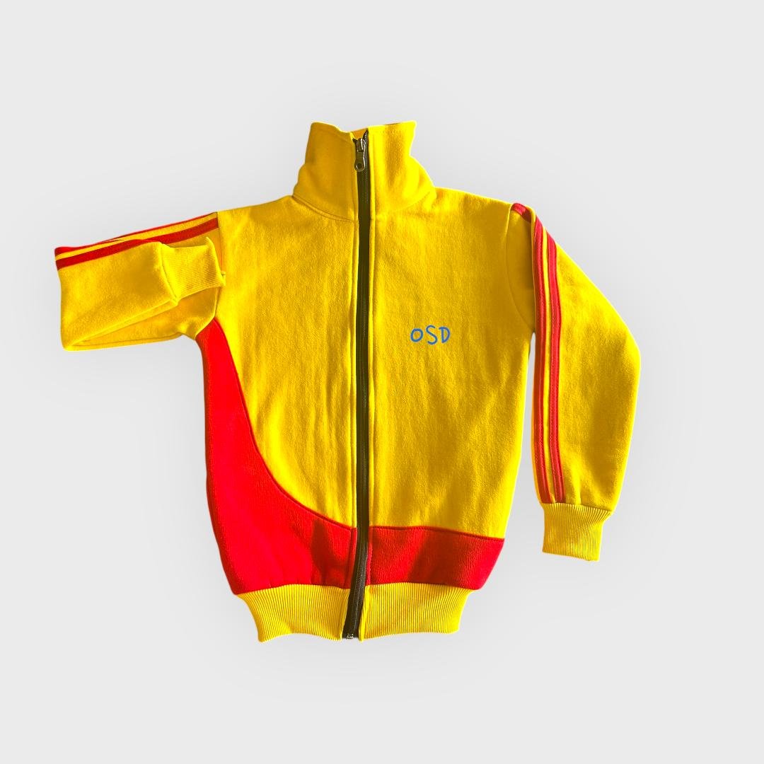 S S ENGLISH JACKET LOGO ( YELLOW + RED ) NO PRINT