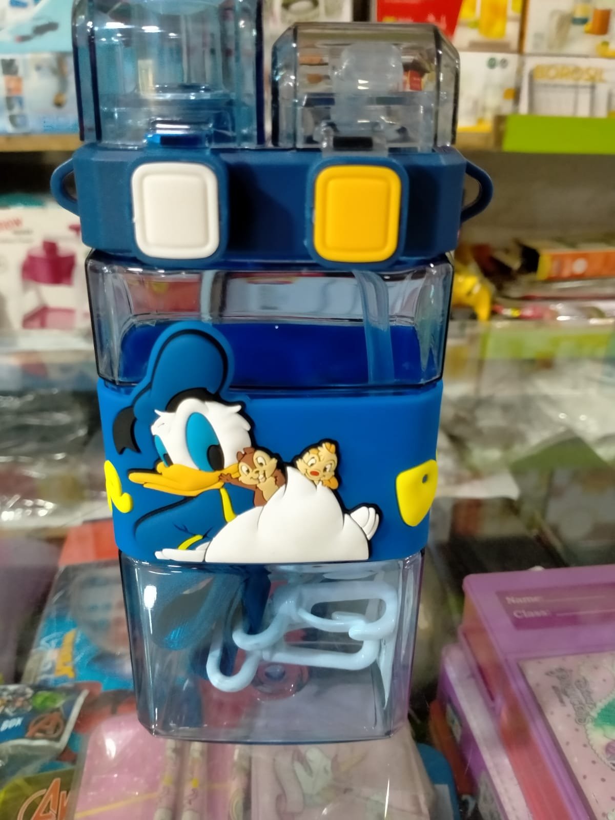 WATER BOTTLE (MICKEY MOUSE  AND DONALD DUCK LOOKS BOTTLE)